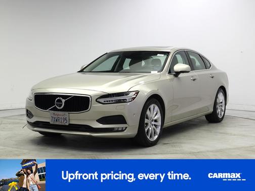 Tan 2017 Volvo S90 T6 Momentum