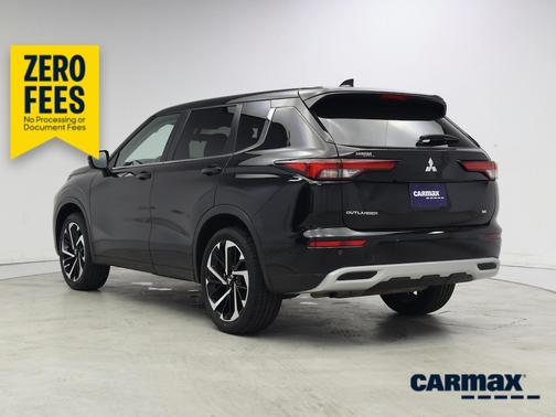 Black 2024 Mitsubishi Outlander SE