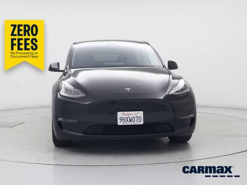 Black 2023 Tesla Model Y Performance