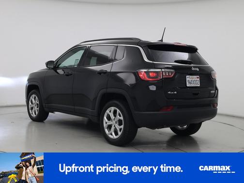 Black 2024 Jeep Compass Latitude