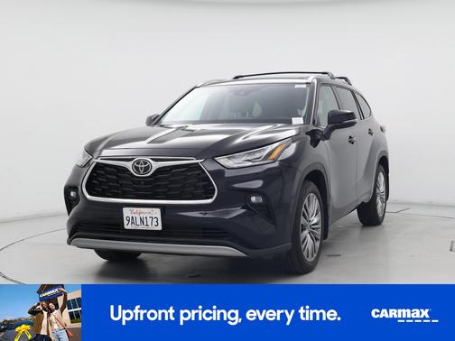 Black 2022 Toyota Highlander Platinum