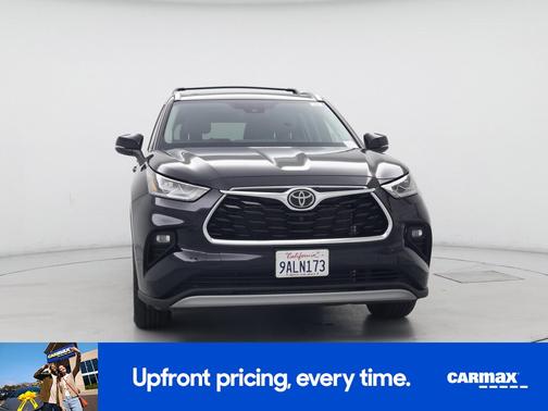 Black 2022 Toyota Highlander Platinum