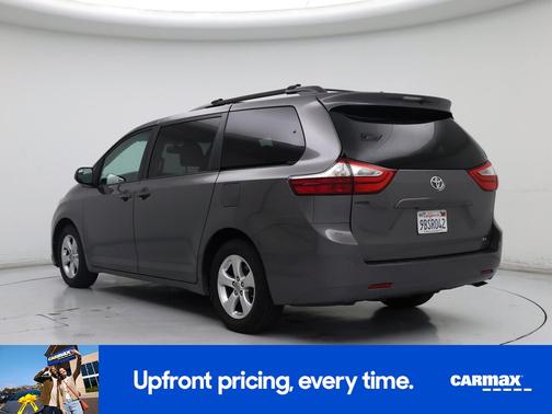 2017 Toyota Sienna LE