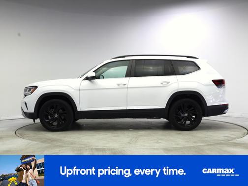 White 2023 Volkswagen Atlas SE w/Tech