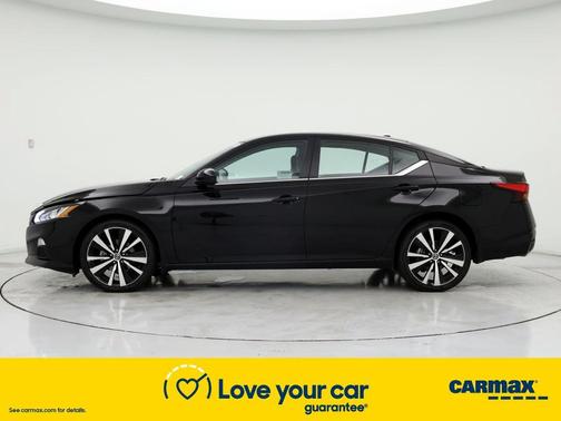 Photo 3 of 24 of 2020 Nissan Altima 2.5 SR
