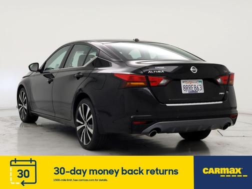 Photo 2 of 24 of 2020 Nissan Altima 2.5 SR