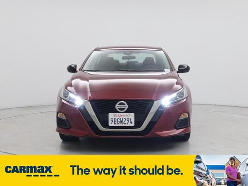 2022 Nissan Altima SR