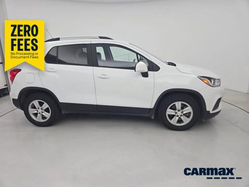 White 2021 Chevrolet Trax LT