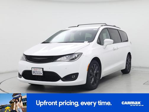 White 2020 Chrysler Pacifica Touring L