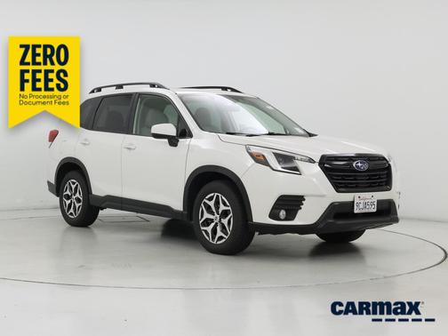 White 2022 Subaru Forester Premium