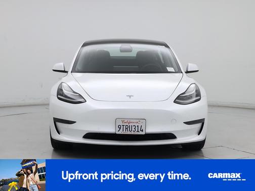 White 2022 Tesla Model 3