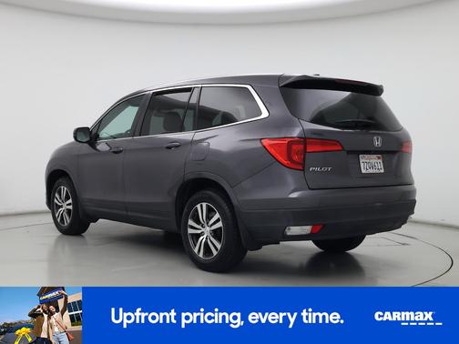 Gray 2017 Honda Pilot EX