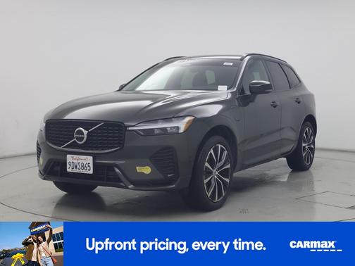 2023 Volvo XC60 Recharge Plug-In Hybrid T8 Plus Dark Theme