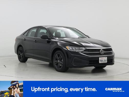 Black 2022 Volkswagen Jetta SE