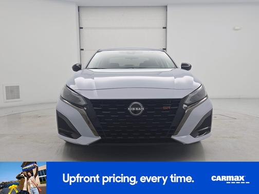 Gray 2023 Nissan Altima SR