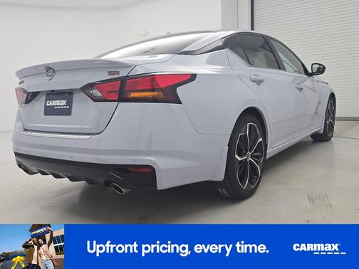 Gray 2023 Nissan Altima SR