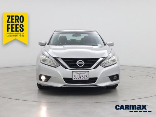 Silver 2017 Nissan Altima SV