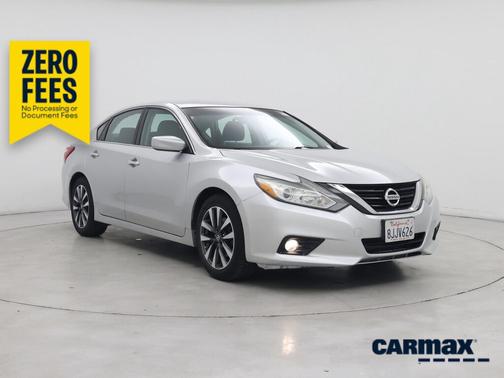 Silver 2017 Nissan Altima SV