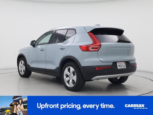 2019 Volvo XC40 T5 Momentum
