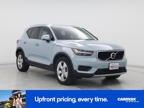 2019 Volvo XC40 T5 Momentum