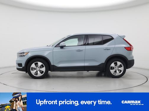 2019 Volvo XC40 T5 Momentum