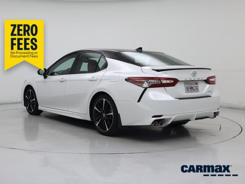 White 2018 Toyota Camry XSE