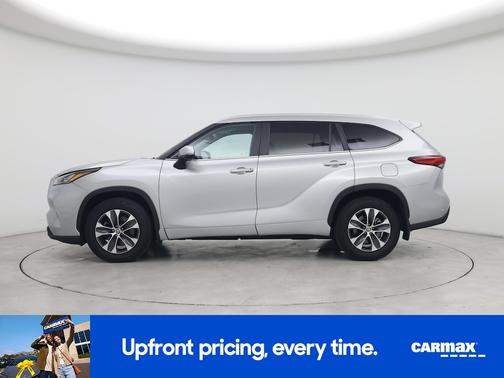 Gray 2020 Toyota Highlander XLE