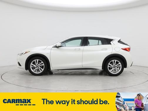 2018 INFINITI QX30 Luxury