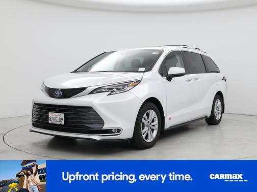 2022 Toyota Sienna Platinum