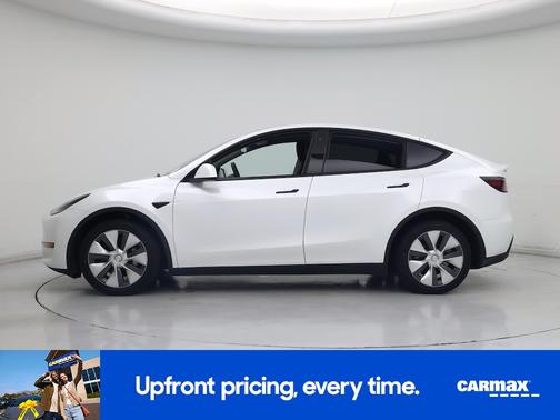 White 2023 Tesla Model Y Long Range