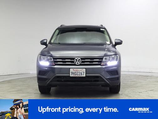 Gray 2020 Volkswagen Tiguan SE