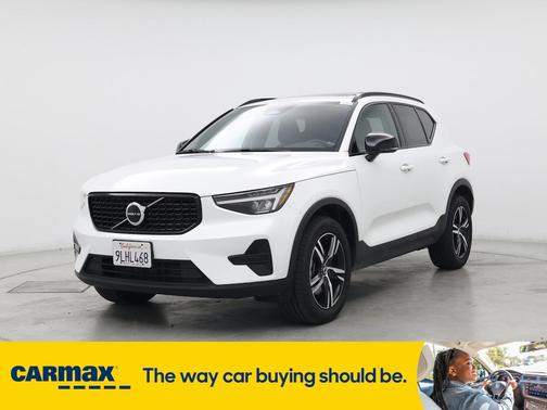 2024 Volvo XC40 B5 Core Bright Theme