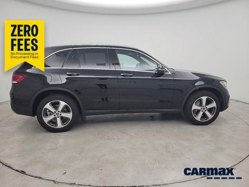 Black 2022 Mercedes-Benz GLC 300