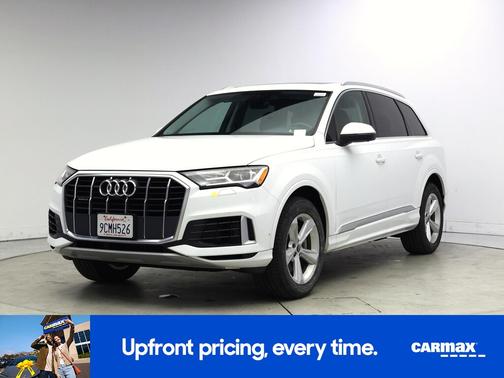 White 2022 Audi Q7 Premium