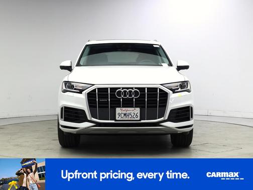 White 2022 Audi Q7 Premium