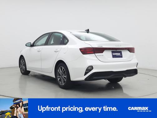 White 2023 Kia Forte LX