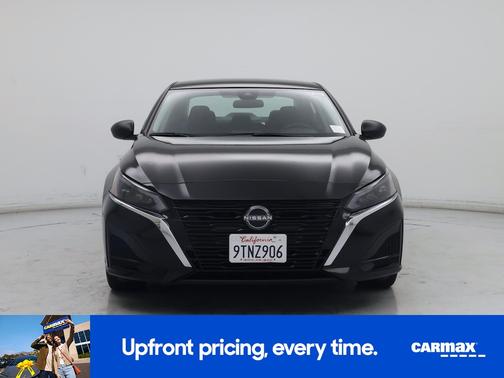 Black 2025 Nissan Altima SV