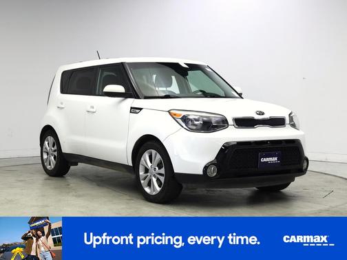 White 2016 Kia Soul +