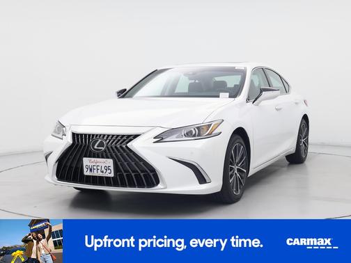 White 2025 Lexus ES 300h
