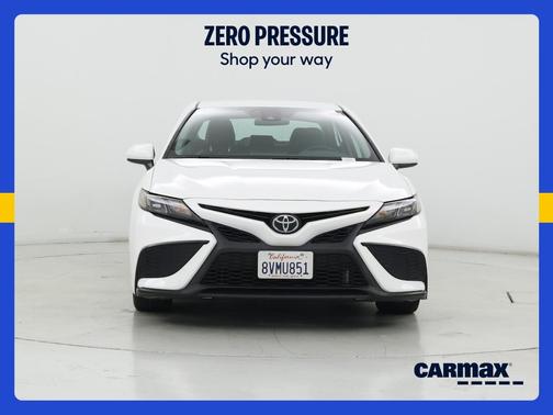 White 2021 Toyota Camry SE
