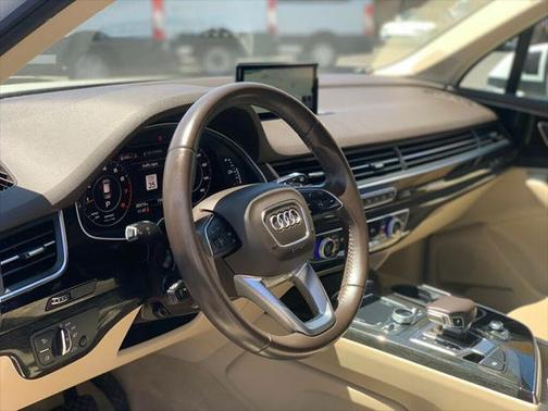 2019 Audi Q7 55 Premium Plus