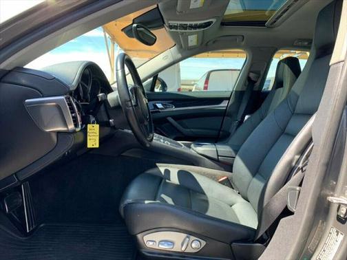 2014 Porsche Panamera 4