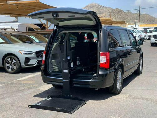 Mocha Java Pearlcoat 2015 Chrysler Town & Country Touring-L