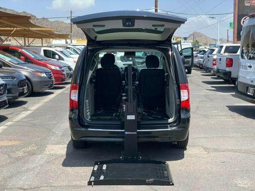 Mocha Java Pearlcoat 2015 Chrysler Town & Country Touring-L