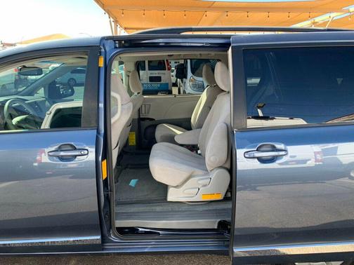 2013 Toyota Sienna LE