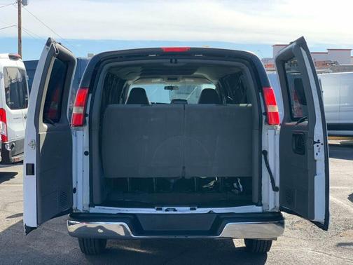 2009 Chevrolet Express 3500 Base