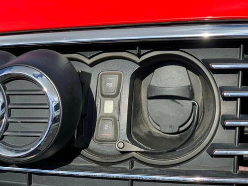 2016 Audi A3 e-tron 1.4T Tech Premium Plus