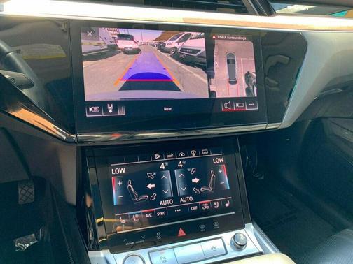 2019 Audi e-tron Premium Plus