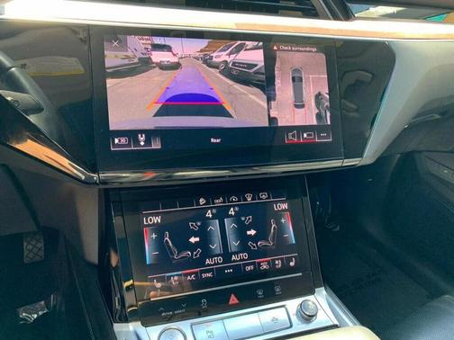2019 Audi e-tron Premium Plus