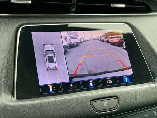2022 Cadillac XT4 Premium Luxury
